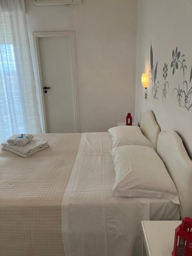 רימיני Albergo B&B Serafini מראה חיצוני תמונה