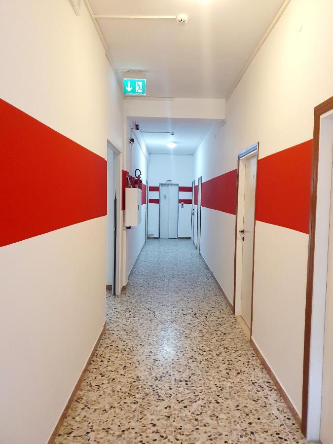 רימיני Albergo B&B Serafini מראה חיצוני תמונה