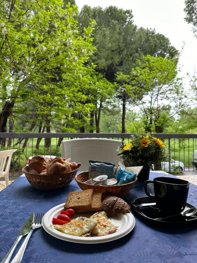 רימיני Albergo B&B Serafini מראה חיצוני תמונה